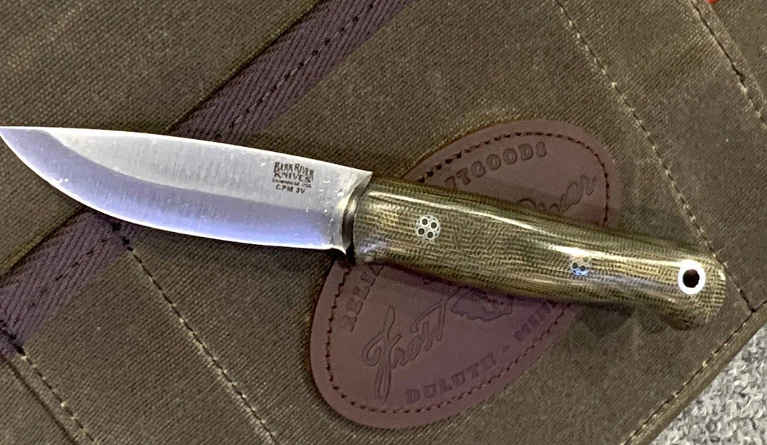 BARK RIVER KNIVES Bark River Ultralite Bushcrafter CPM 3V Green Micarta - Red Liners - Mosaic Pins 4 BARK RIVER KNIVES Bark River Ultralite Bushcrafter CPM 3V Green Micarta - Red Liners - Mosaic Pins