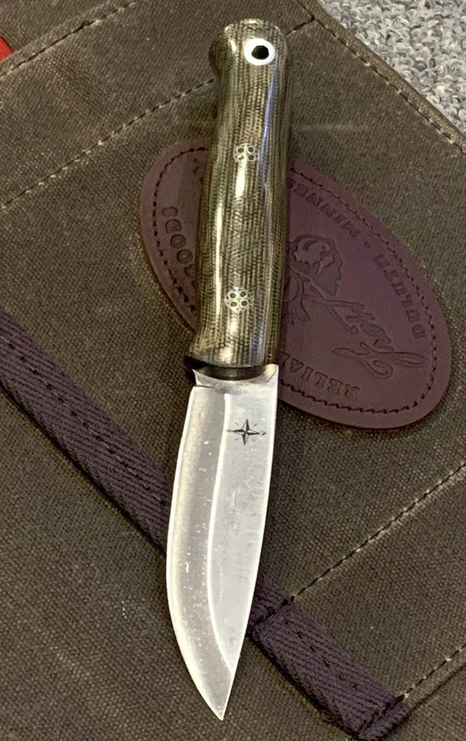 BARK RIVER KNIVES Bark River Ultralite Bushcrafter CPM 3V Green Micarta - Red Liners - Mosaic Pins 5 BARK RIVER KNIVES Bark River Ultralite Bushcrafter CPM 3V Green Micarta - Red Liners - Mosaic Pins