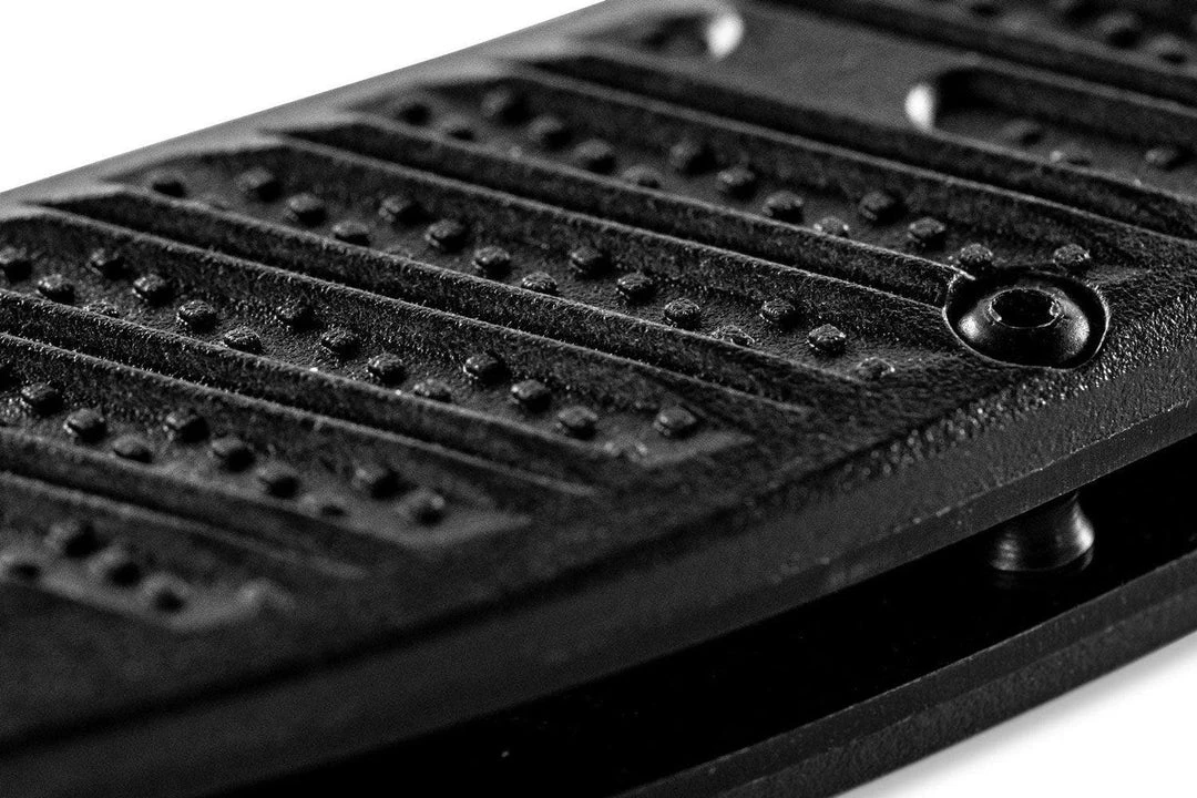 BENCHMADE Bechmade 575BK-1 Mini Presidio II Knife 3.20" S30V Black Blade, CF-Elite (USA) 10 BENCHMADE Bechmade 575BK-1 Mini Presidio II Knife 3.20" S30V Black Blade, CF-Elite (USA)