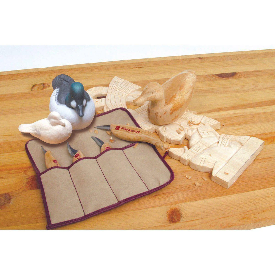 Flexcut Knives Flexcut Carving 4 Piece Tool Set With Tool Roll - KN100 (USA) 4 Flexcut Knives Flexcut Carving 4 Piece Tool Set With Tool Roll - KN100 (USA)