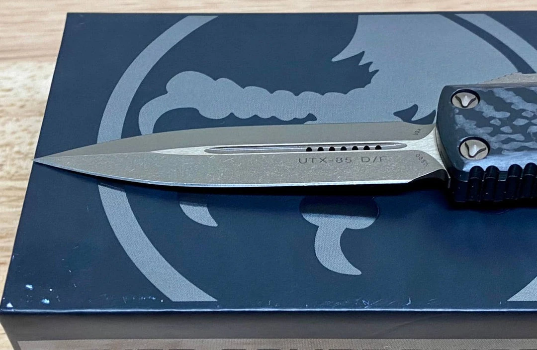 Microtech UTX-85 D/E SS Carbon Fiber Top Bronze Apocalyptic 232-13APCFS 5 Microtech UTX-85 D/E SS Carbon Fiber Top Bronze Apocalyptic 232-13APCFS