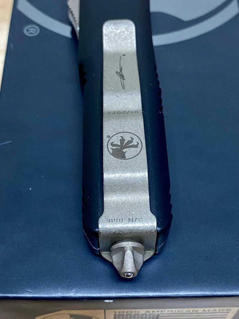 Microtech UTX-85 D/E SS Carbon Fiber Top Bronze Apocalyptic 232-13APCFS 6 Microtech UTX-85 D/E SS Carbon Fiber Top Bronze Apocalyptic 232-13APCFS