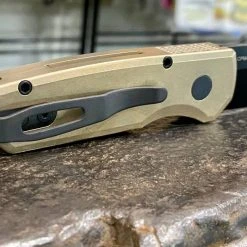 PROTECH KNIVES Pro-Tech Runt 5 R5112 Auto Solid Bronze (1.9